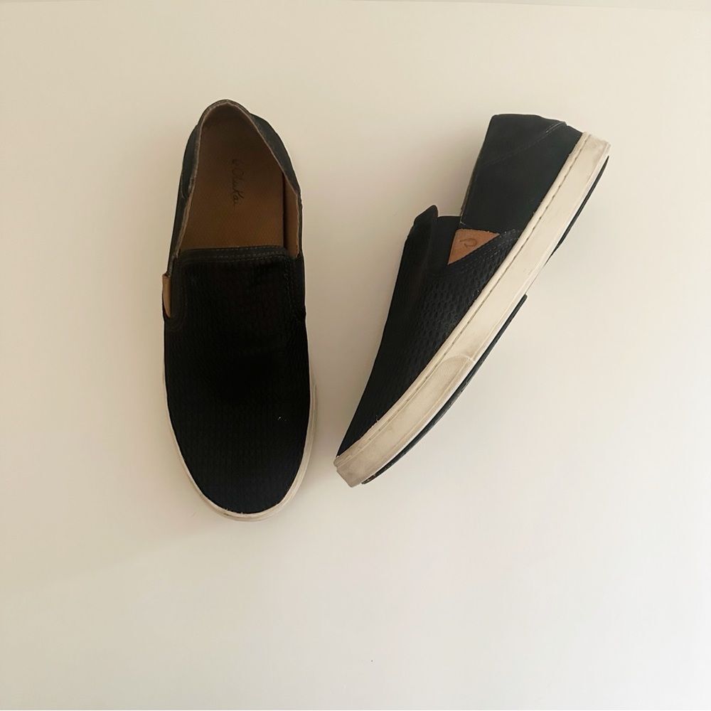 OluKai Black Mesh Upper Pehuea slip-on sneakers